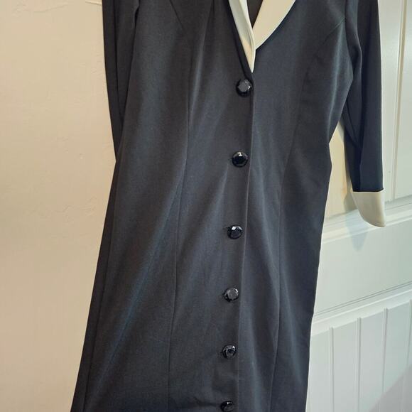 Marina Dress Womens Size Medium Black White Classic Whimsygoth Gown V-Neck Maxi - Picture 4 of 11